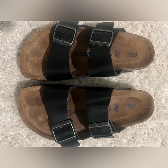 Birkenstock Arizona Slide Sandal - Black Leather/ Size 38 or US 7.5 - Picture 4 of 6